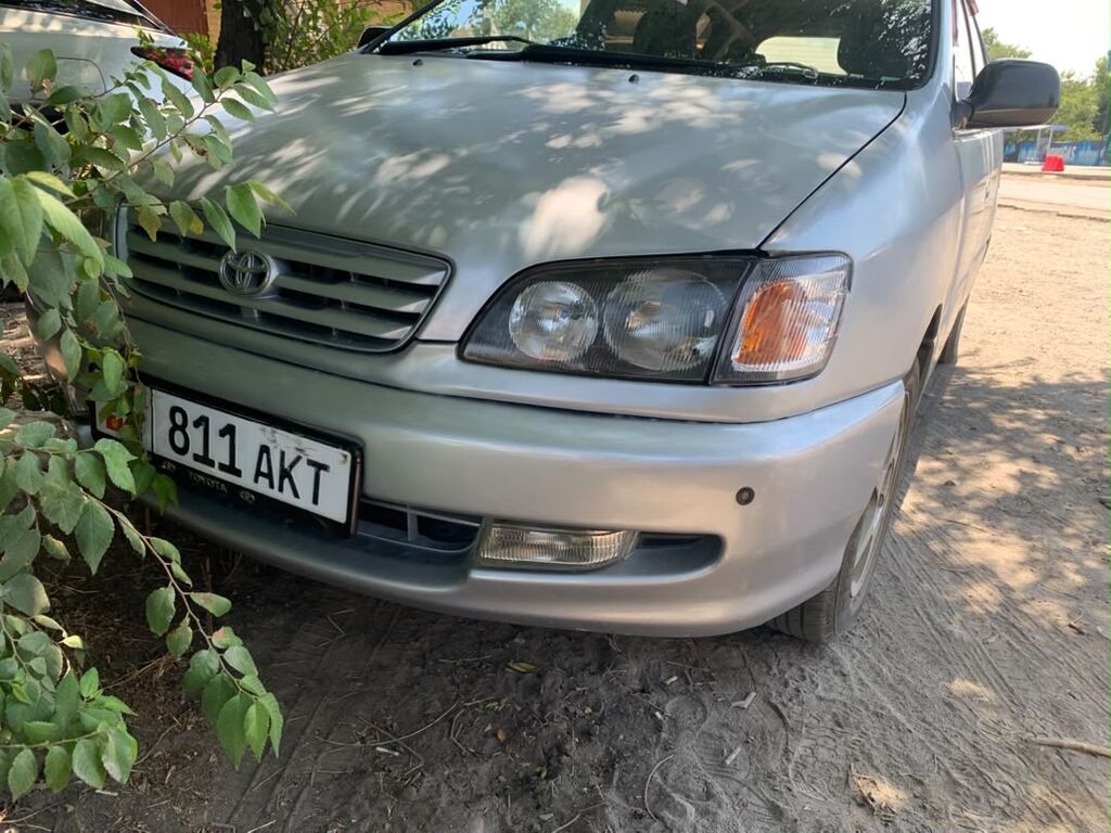 Toyota Ipsum: 1997 г., 2 л, Автомат, Бензин, Минивэн: фото 3