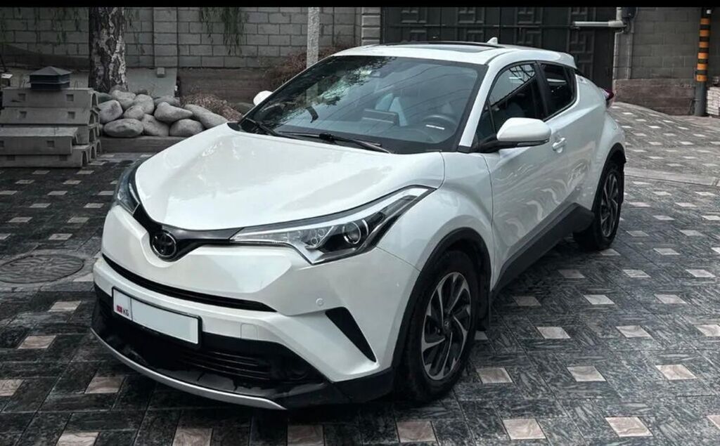 Toyota C-HR: 2020 г., 2 л, Автомат, Бензин, Кроссовер: фото 1
