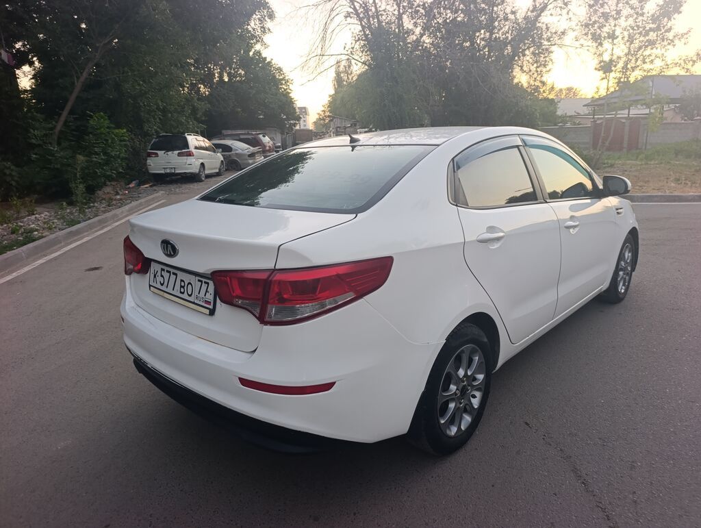 Kia Rio: 2016 г., 1.6 л, Механика, Бензин, Седан: фото 4