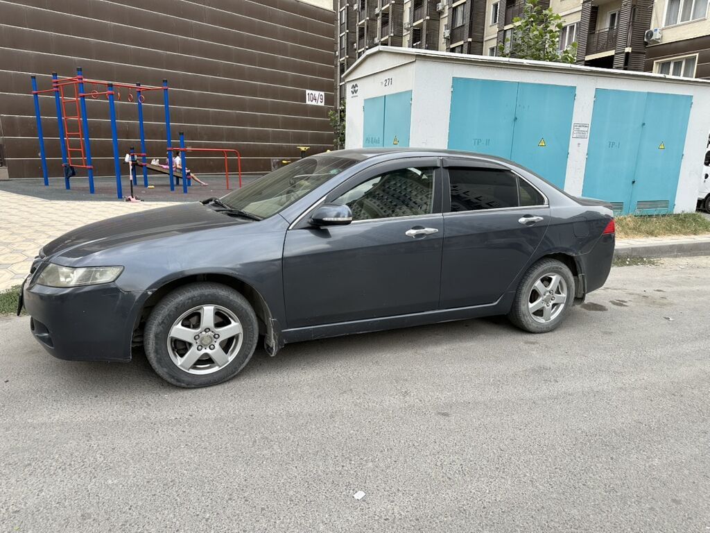 Honda Accord: 2003 г., Бензин, Седан: фото 2