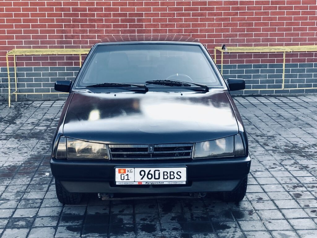 ВАЗ (ЛАДА) 2109: 1990 г., 1.5 л, Механика, Бензин, Хэтчбэк: фото 1