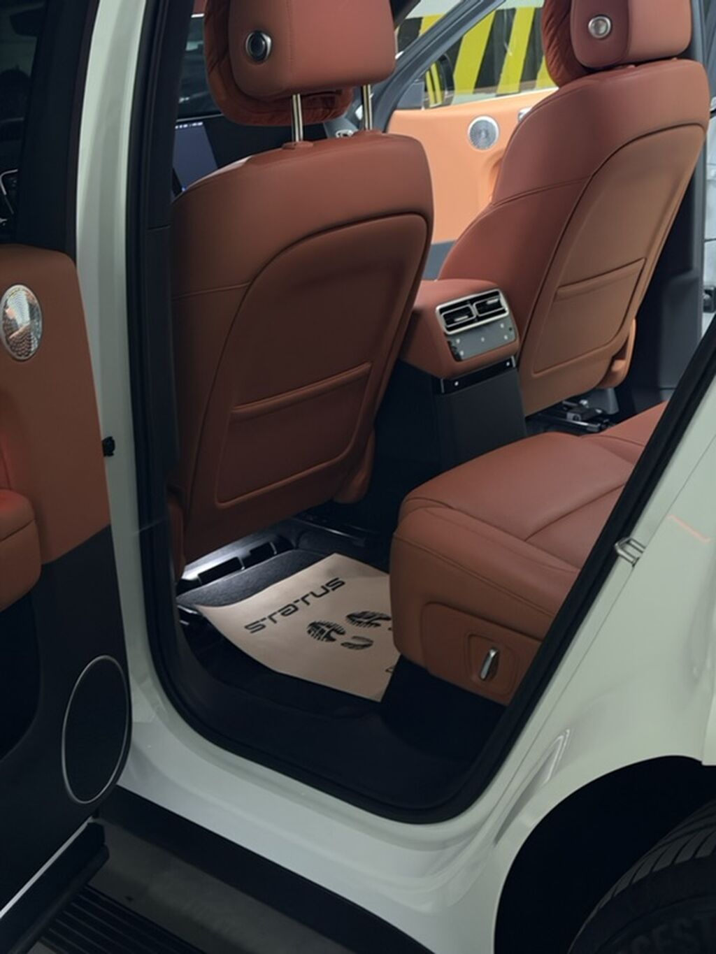 Lixiang L6: 2025 г., 1.5 л, Автомат, Электромобиль, Кроссовер: фото 8