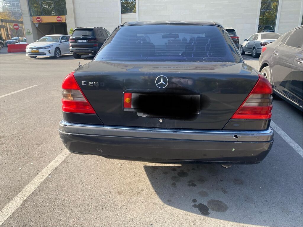 Mercedes-Benz C-Class: 1994 г., 2 л, Автомат, Бензин, Седан: фото 2