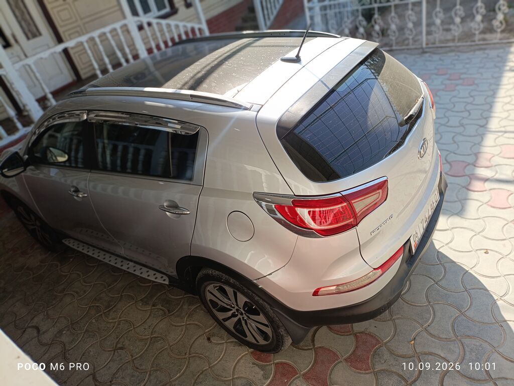 Kia Sportage: 2011 г., 2 л, Автомат, Дизель, Кроссовер: фото 3