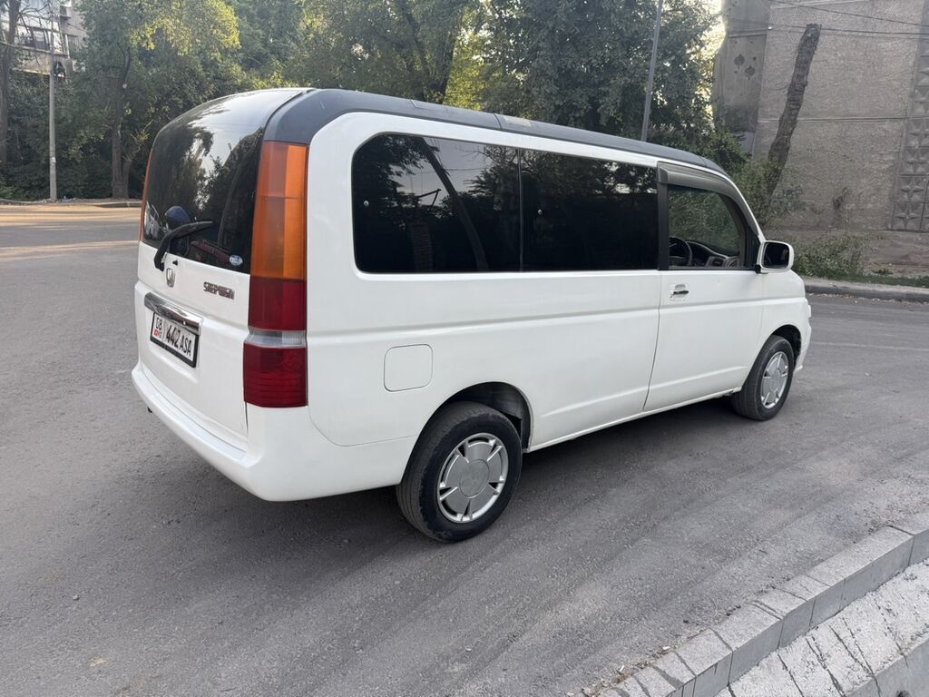 Honda Stepwgn: 2002 г., Газ, Минивэн: фото 3