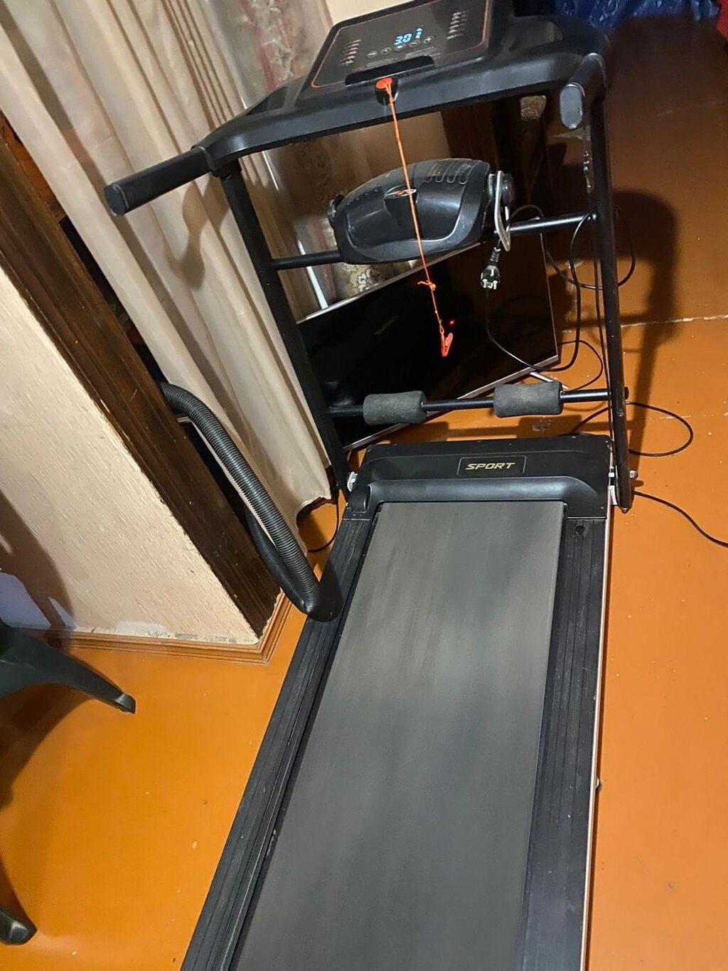 Elektrik qaçış trenajoru – evdə kardio məşqləri üçün rahat həll