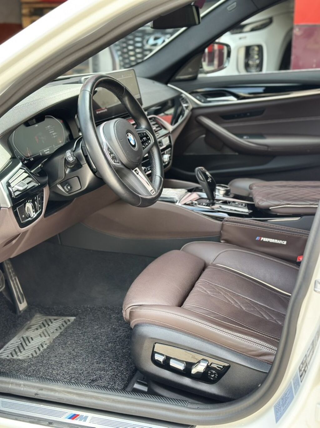 BMW 5 series: 2023 г., 2 л, Автомат, Бензин, Седан: фото 8