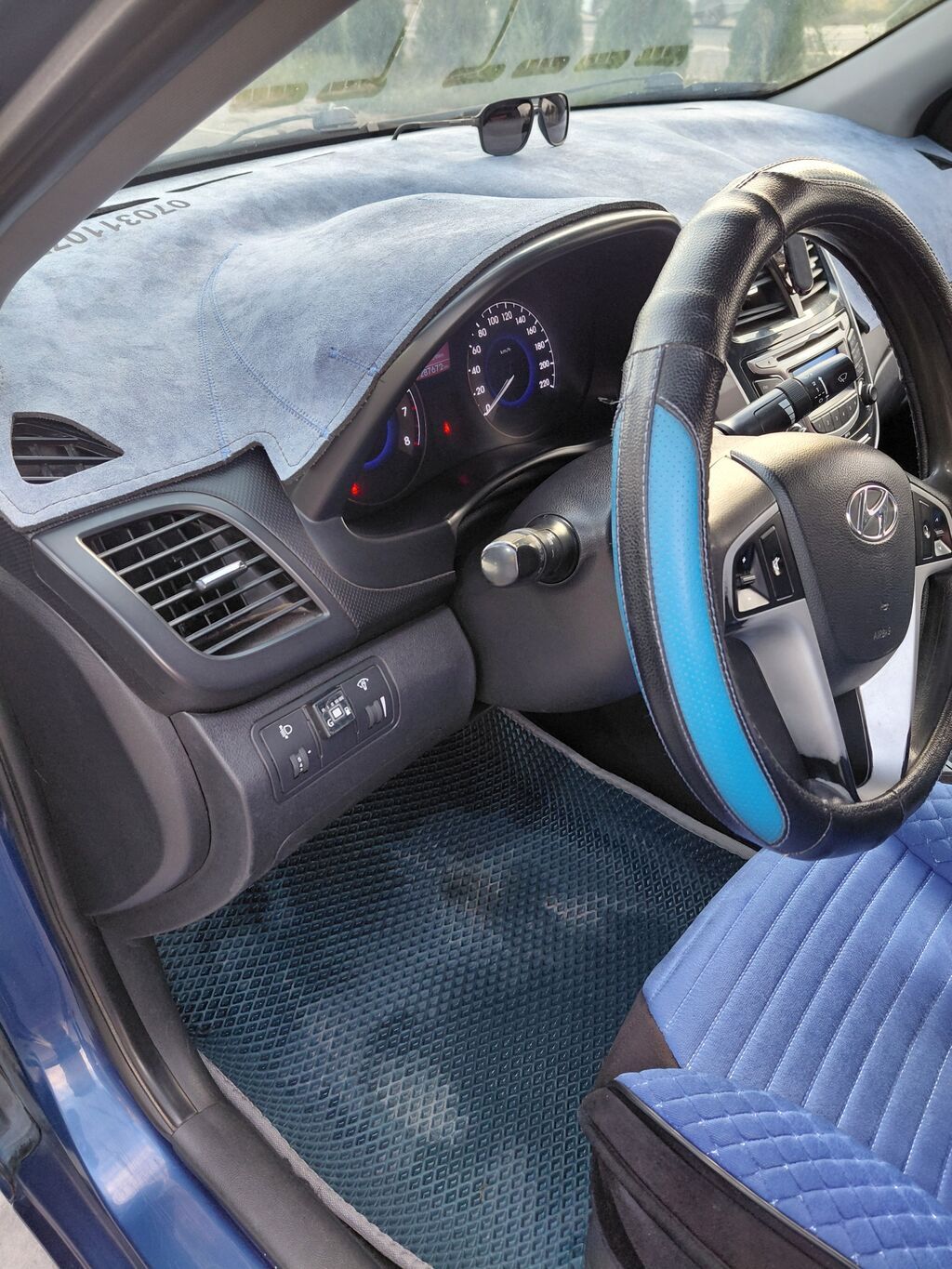 Hyundai Solaris: 2012 г., 1.6 л, Автомат, Газ, Седан: фото 8