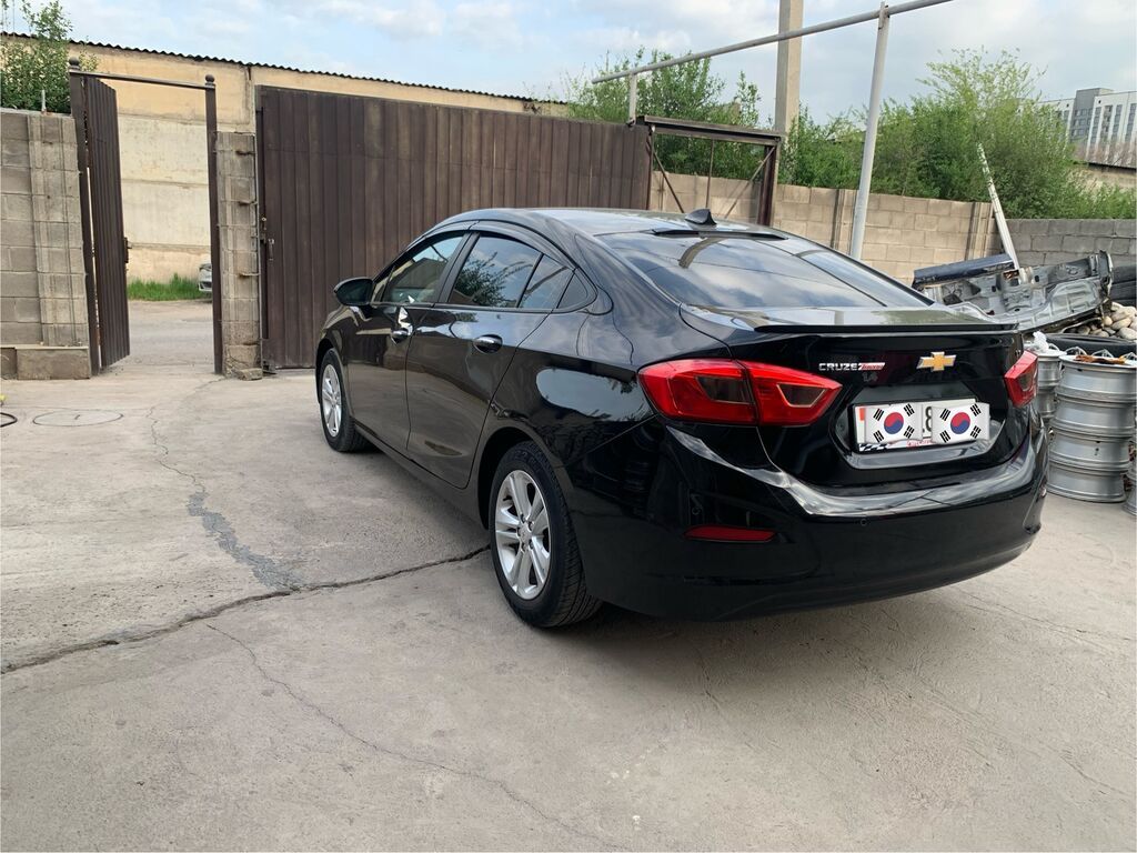 Chevrolet Cruze: 2017 г., 1.4 л, Автомат, Бензин, Седан: фото 3