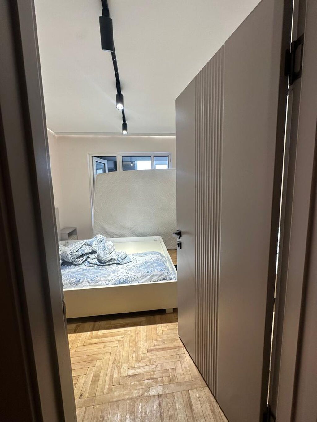 4 комнаты, 92 м², Золотой квадрат Индивидуалка, 8 этаж, Свежий ремонт: фото 5