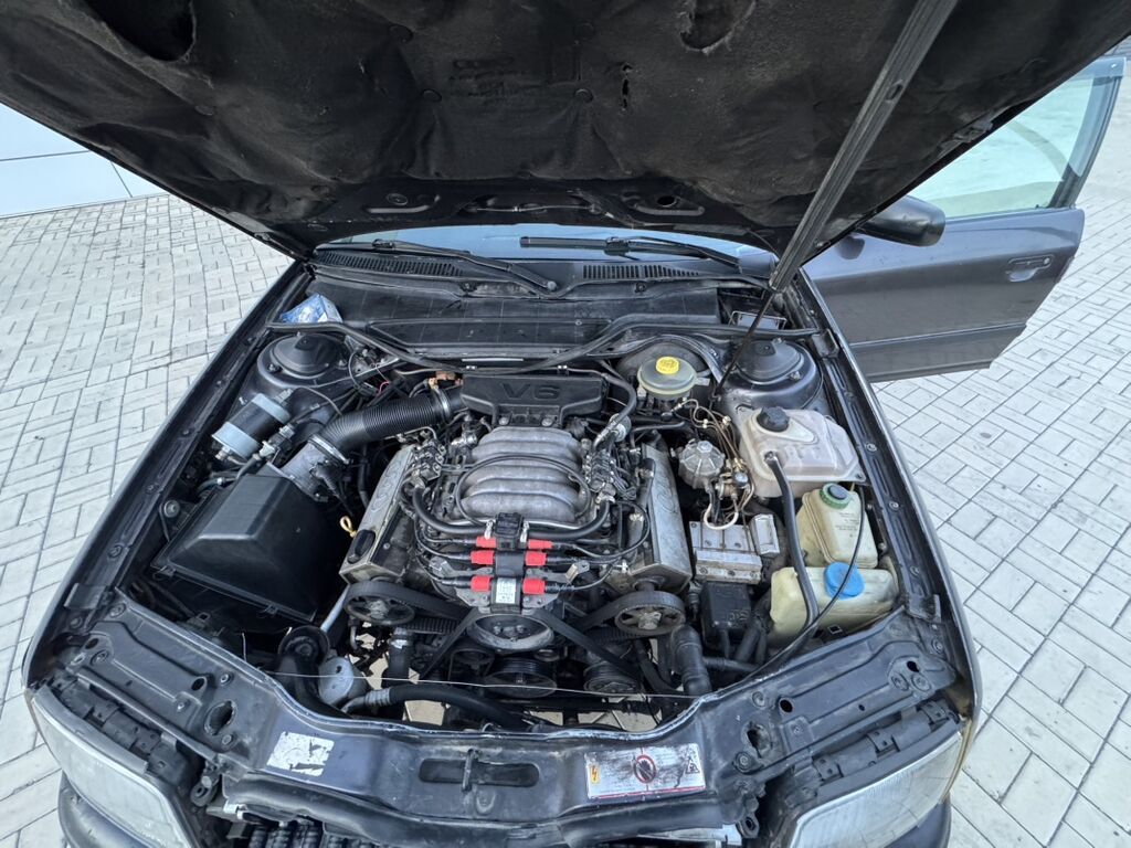 Audi 100: 1993 г., 2.8 л, Механика, Газ, Седан: фото 8