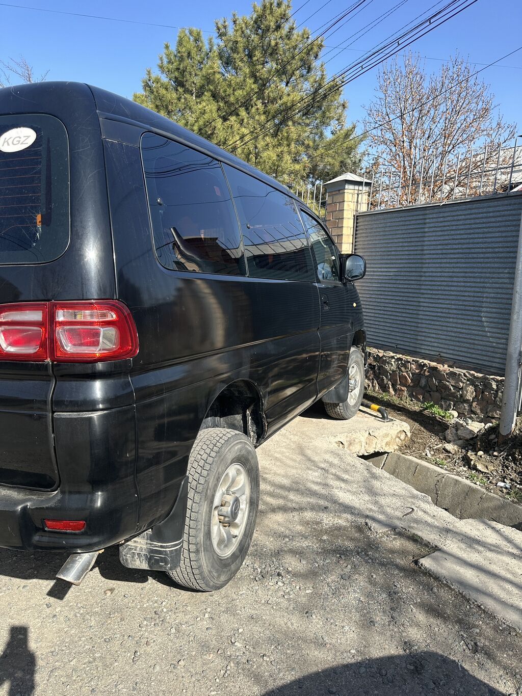 Mitsubishi Delica: 2002 г., 3 л, Автомат, Бензин, Минивэн: фото 8