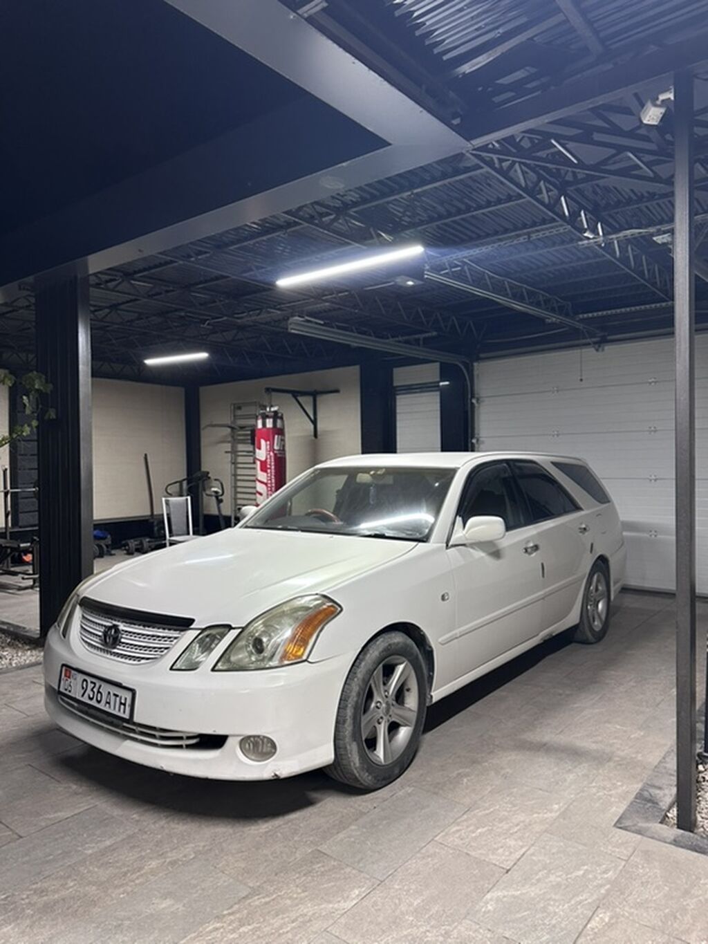 Toyota Mark II: 2003 г., 2 л, Автомат, Бензин, Универсал: фото 3