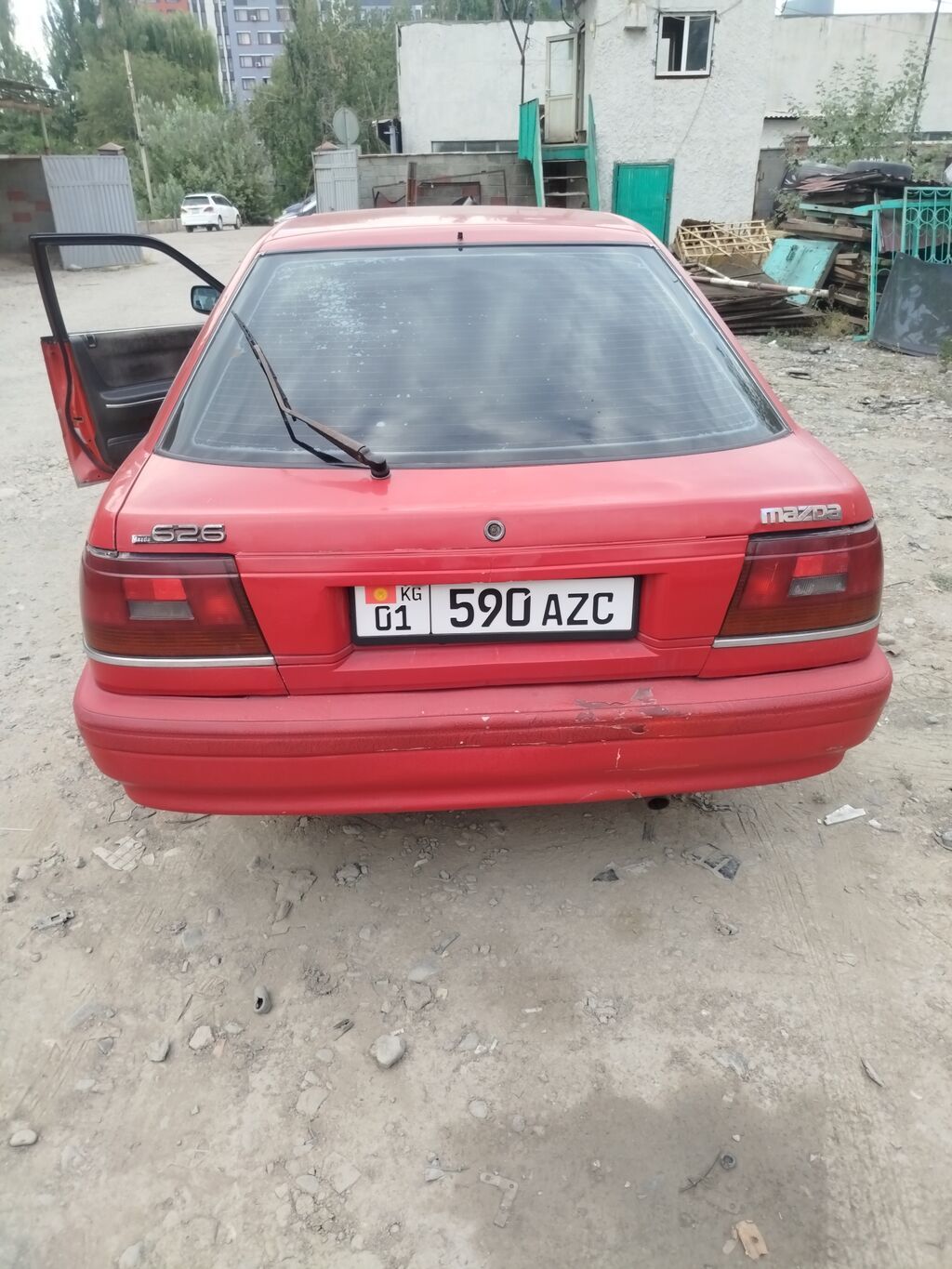 Mazda 626: 1989 г., 2.2 л, Автомат, Хэтчбэк: фото 6