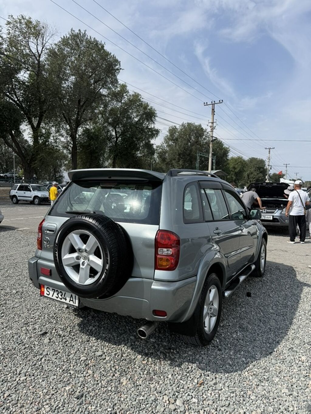Toyota RAV4: 2004 г., 2 л, Автомат, Бензин, Внедорожник: фото 4