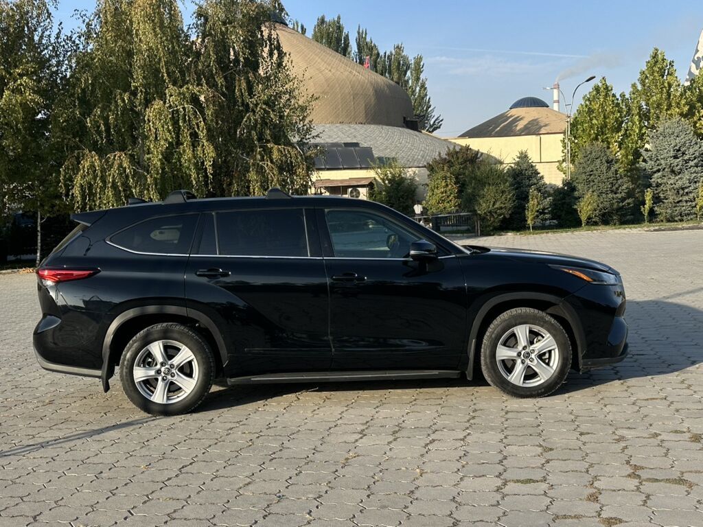Toyota Highlander: 2021 г., 3.5 л, Автомат, Бензин, Кроссовер: фото 2