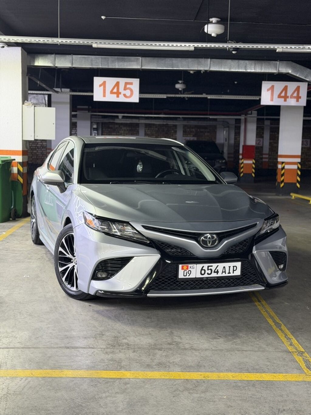 Toyota Camry: 2020 г., 2.5 л, Автомат, Бензин, Седан: фото 1