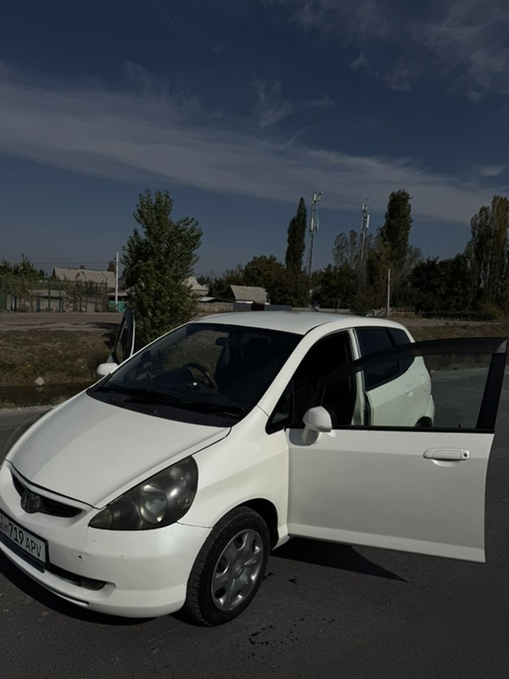 Honda Fit: 2002 г., 1.3 л, Хэтчбэк: фото 7