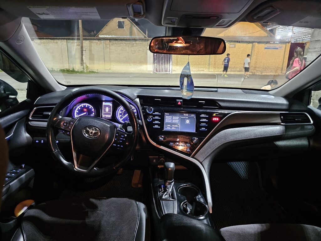 Toyota Camry: 2018 г., 2.5 л, Автомат, Бензин: фото 4