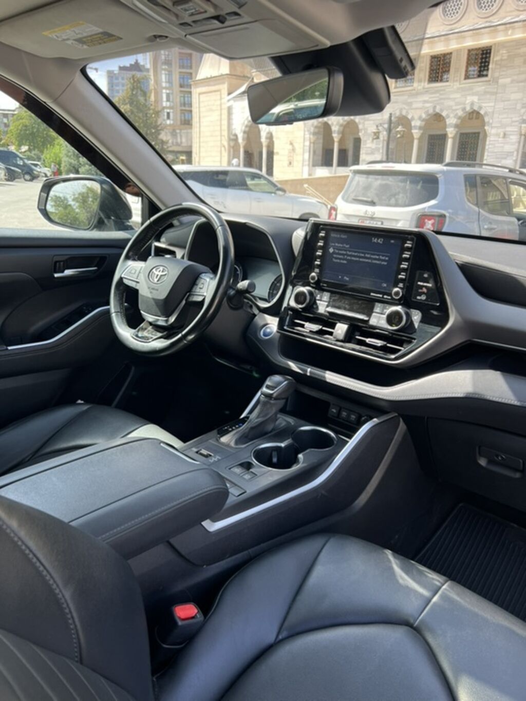 Toyota Highlander: 2020 г., 2.5 л, Автомат, Гибрид, Кроссовер: фото 6