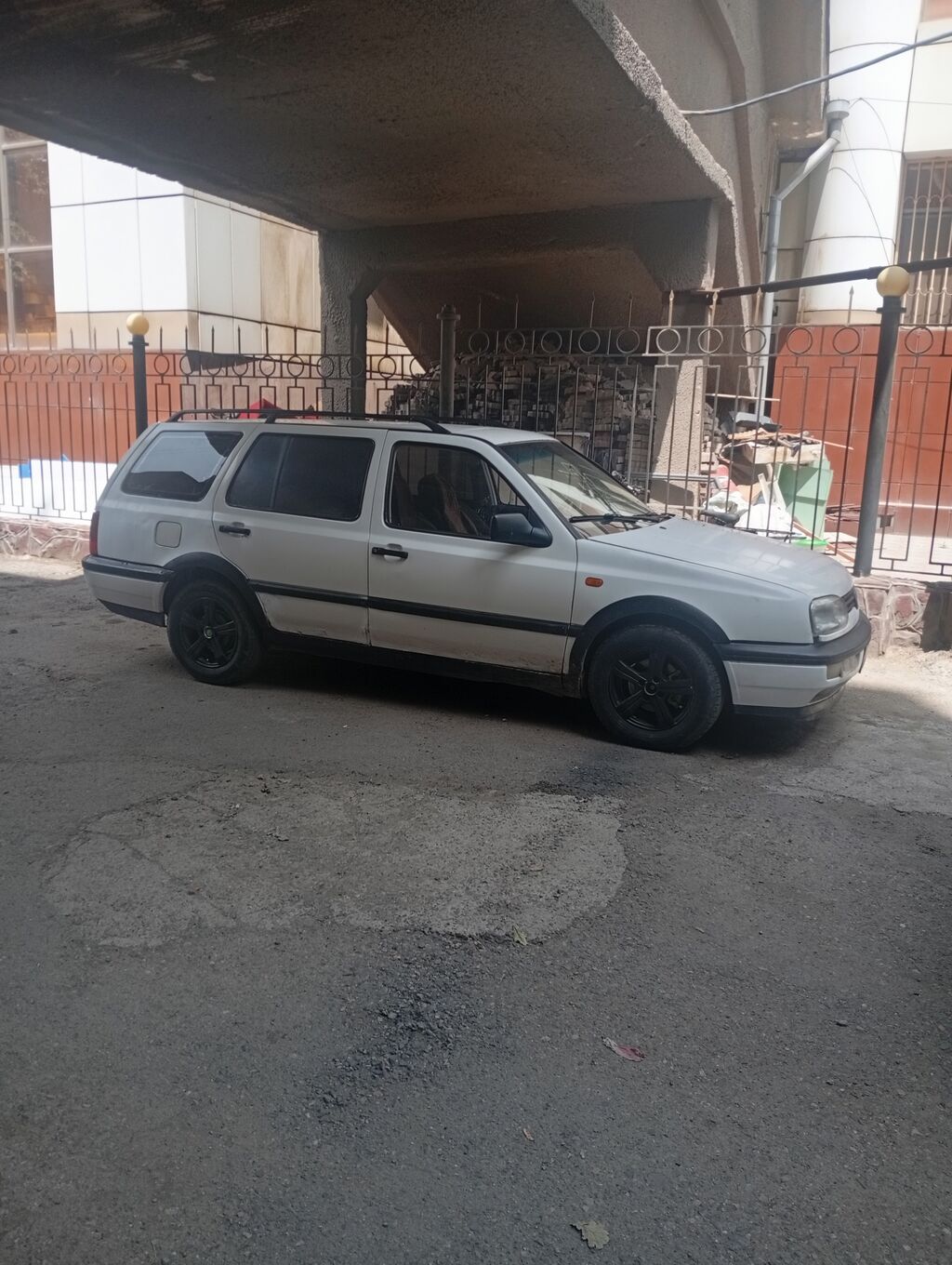 Volkswagen Golf Variant: 1996 г., 1.8 л, Механика, Бензин, Универсал: фото 7