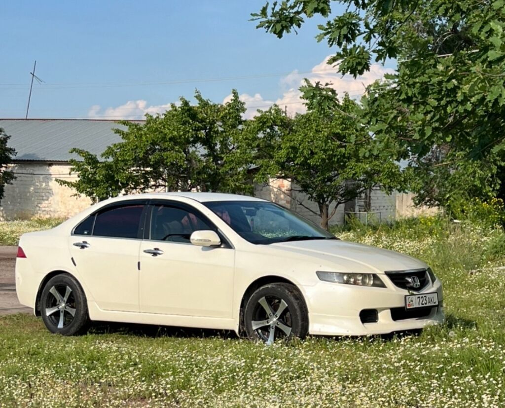 Honda Accord: 2003 г., 2 л, Автомат, Бензин, Седан: фото 3