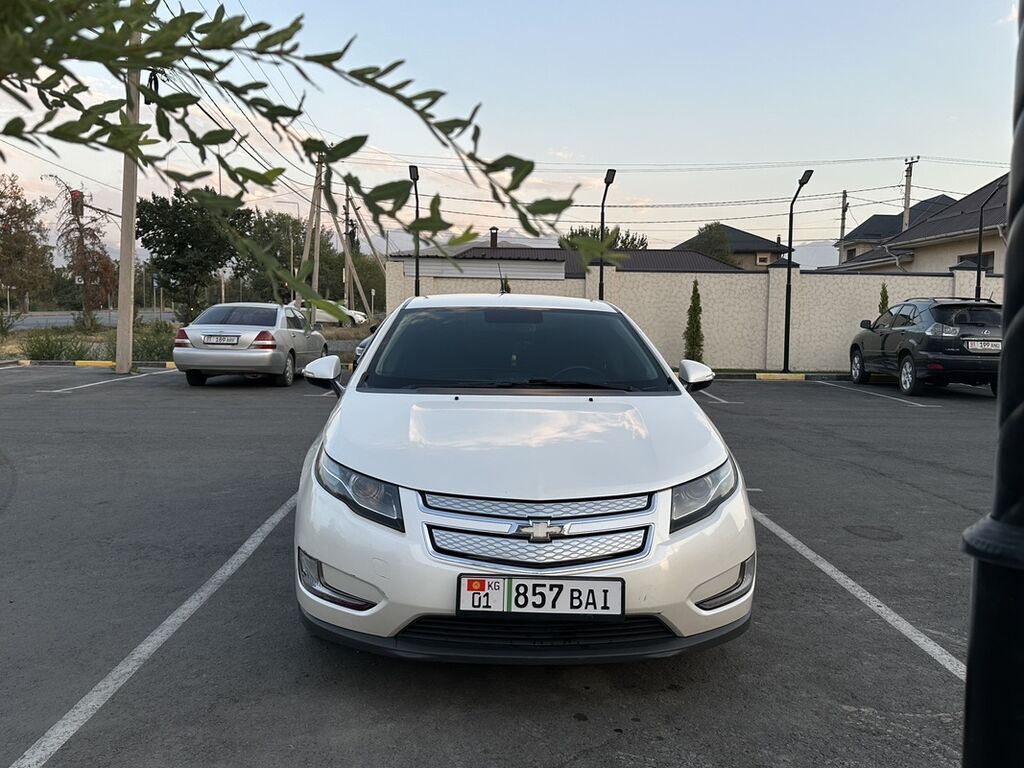 Chevrolet Volt: 2014 г., 1.4 л, Вариатор, Гибрид, Хэтчбэк: фото 3