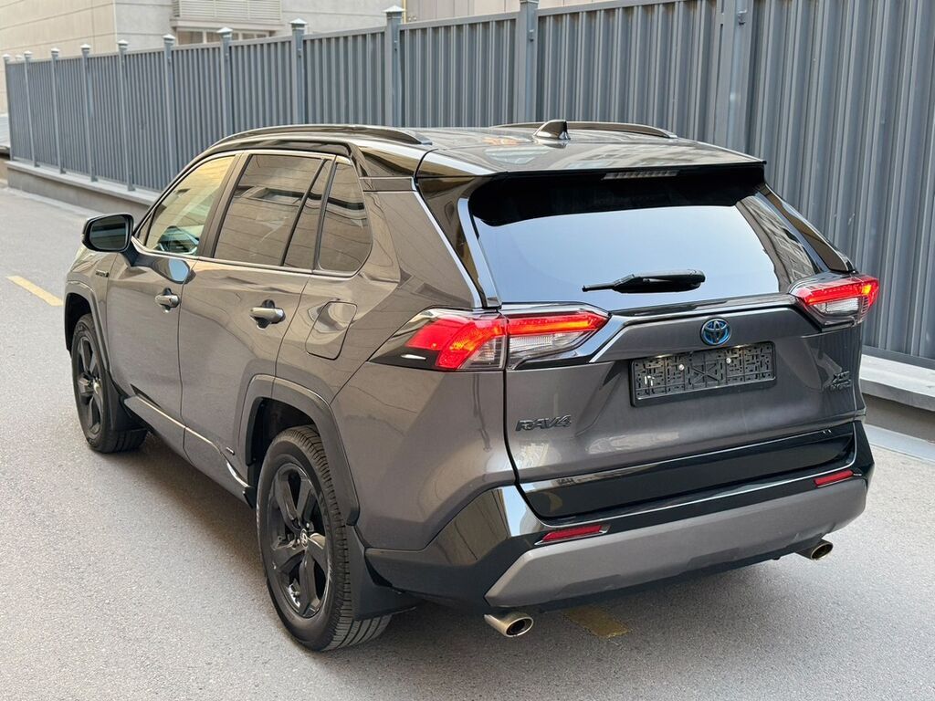 Toyota RAV4: 2019 г., 2.5 л, Автомат, Гибрид, Кроссовер: фото 5