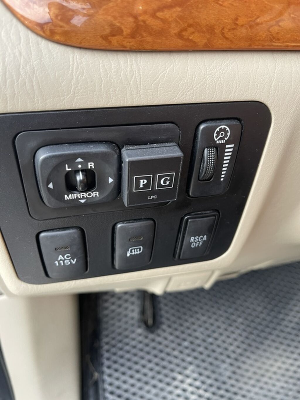 Lexus GX: 2003 г., 4.7 л, Газ, Внедорожник: фото 7