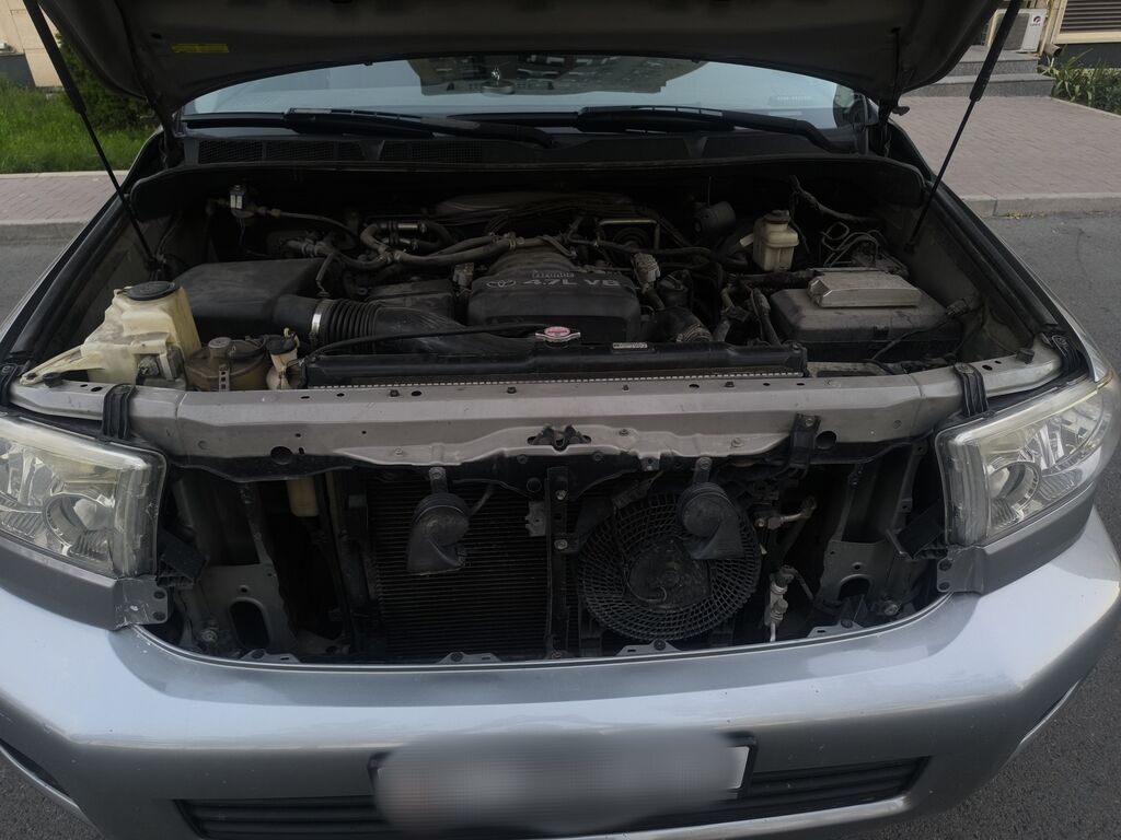 Toyota Sequoia: 2009 г., 4.7 л, Автомат, Бензин, Внедорожник: фото 2