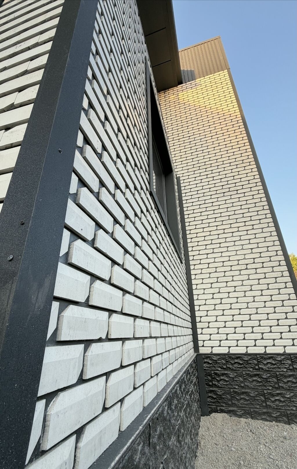 Продается уютный 2-уровневый дом 🏡 📐 Площадь: 190 м² 🌿 Участок: 2,7