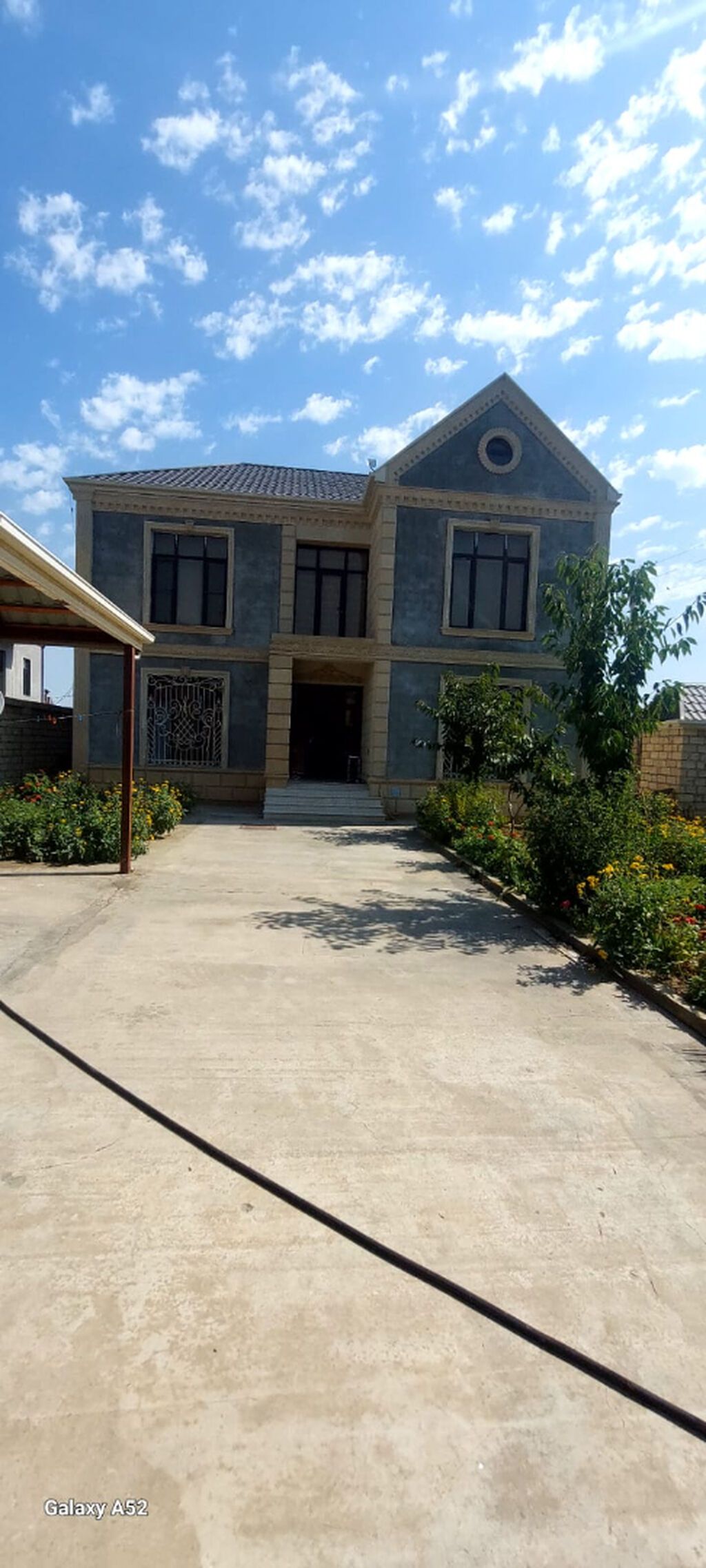 200 kv. m, 5 otaqlı, Su, Telefon, İnternet