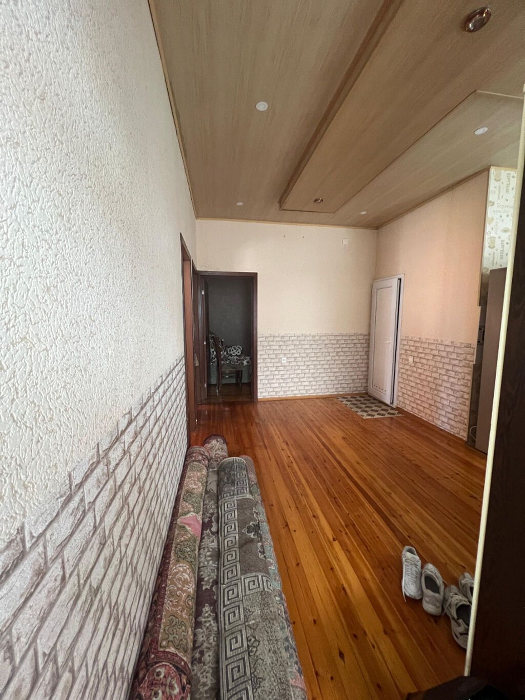 Qaraçuxurda 8 otaqlı həyət evi satılır, 141 m², 240 000 AZN, şəkil 5 / 12