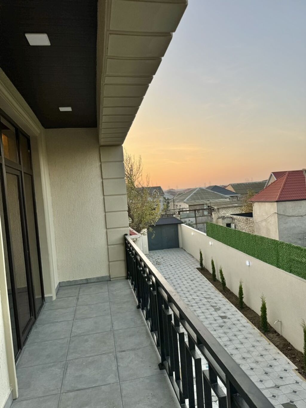 5 otaqlı, 220 kv. m, Kredit var, Yeni təmirli