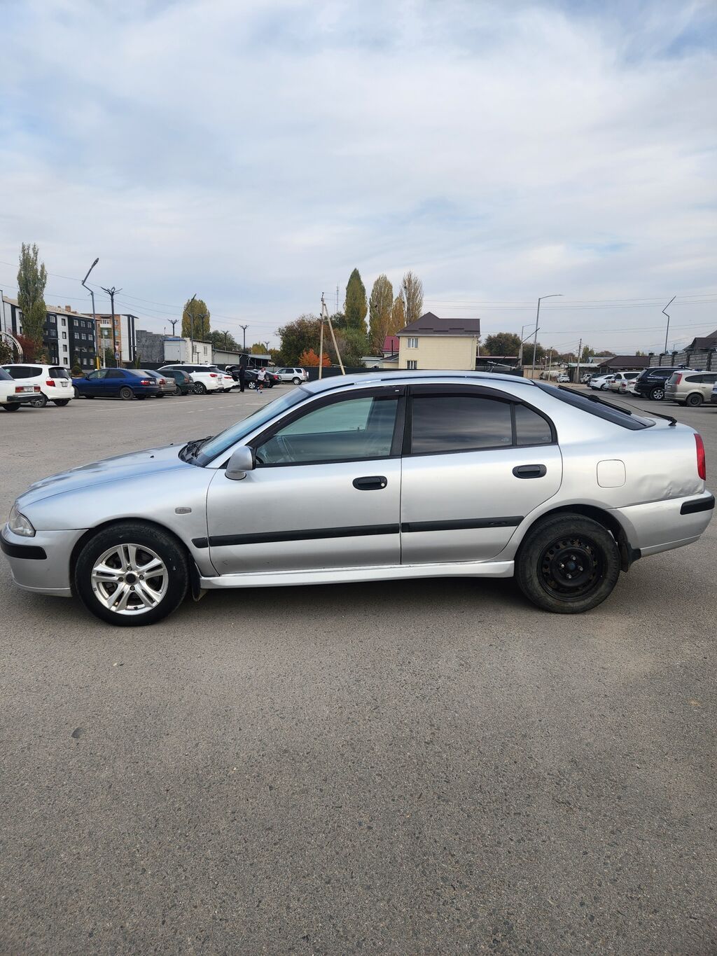Mitsubishi Carisma: 2002 г., 1.6 л, Механика, Бензин, Седан: фото 4
