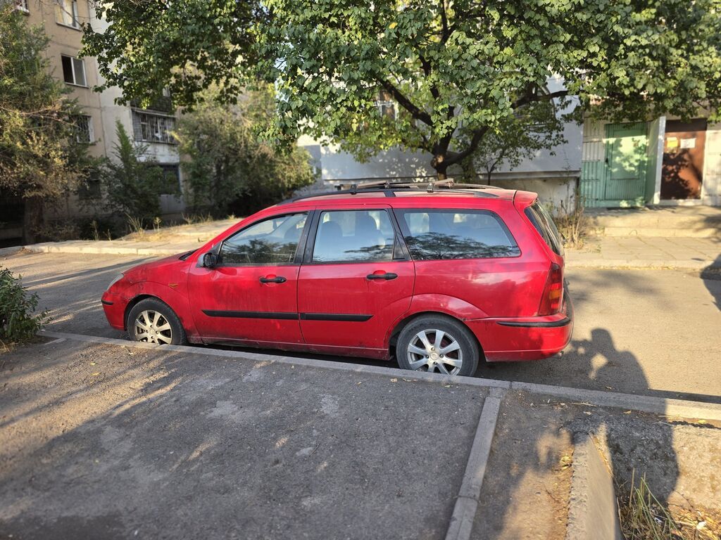 Ford Focus: 2004 г., 1.6 л, Механика, Бензин, Универсал: фото 5