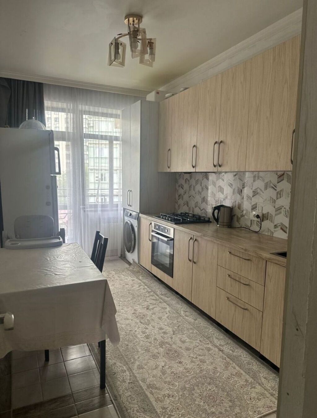 2 комнаты, 72 м², Джал мкр (в т.ч. Верхний, Нижний, Средний) Элитка, 3 этаж, Евроремонт: фото 2