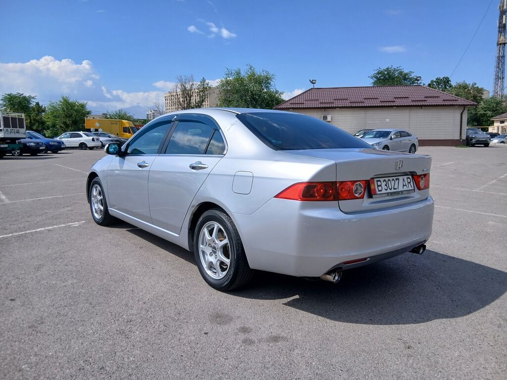 Honda Accord: 2003 г., 2 л, Автомат, Бензин, Седан — фото 6