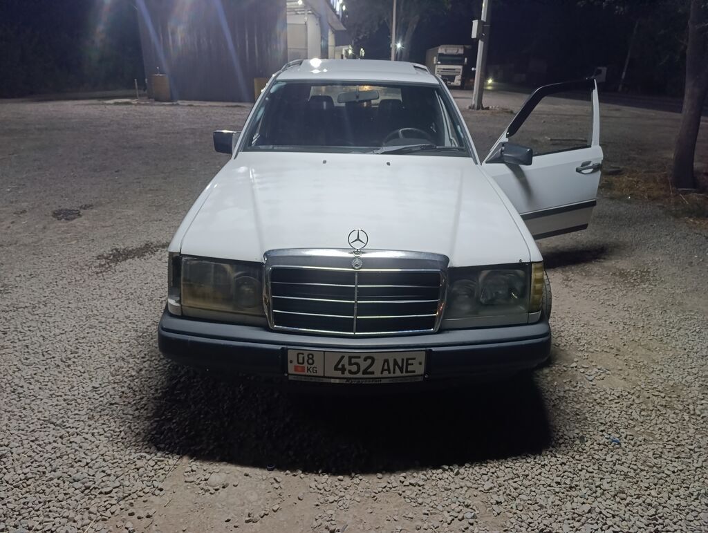 Mercedes-Benz W124: 1988 г., 2.3 л, Механика, Бензин, Универсал: фото 2