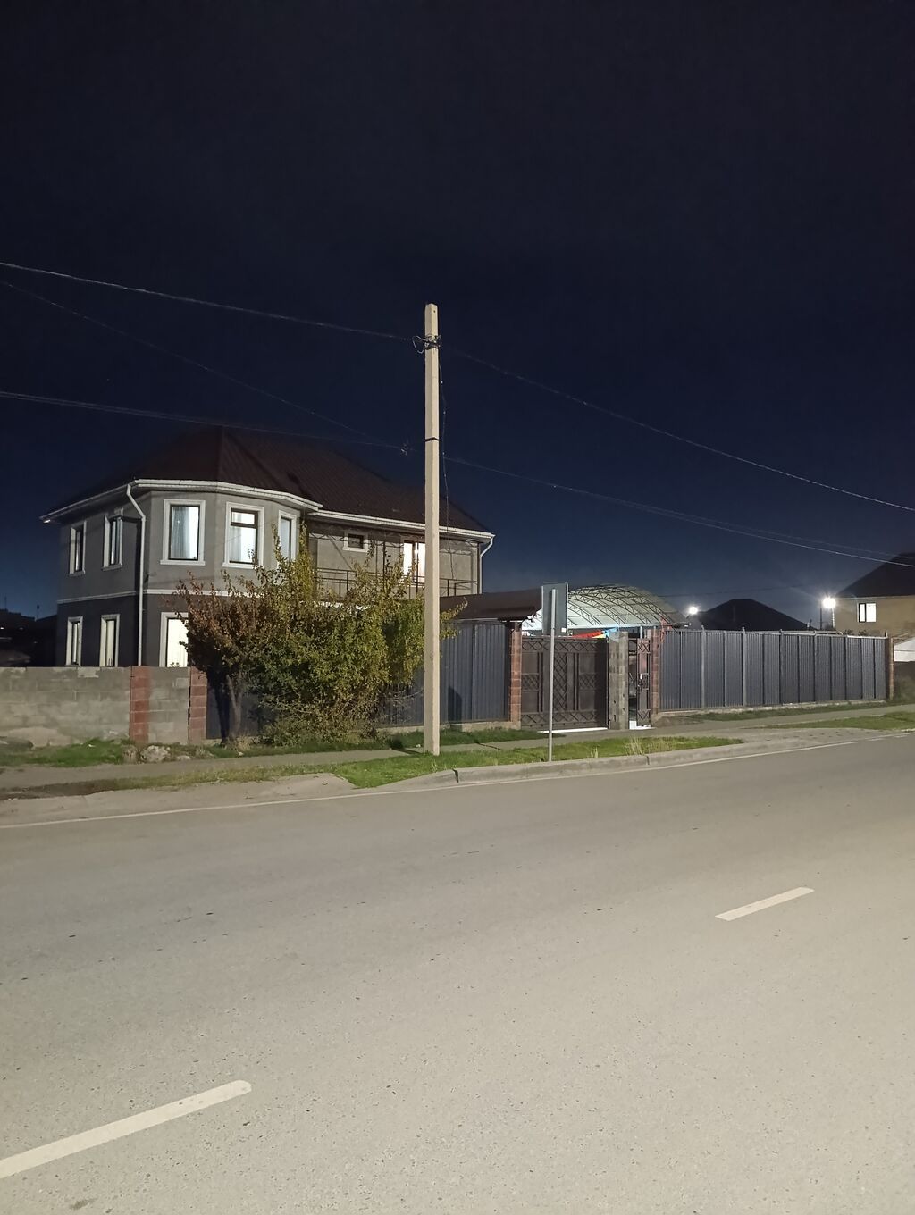 Срочно продается двухэтажный дом с подвалом и баней. Уютный дом в