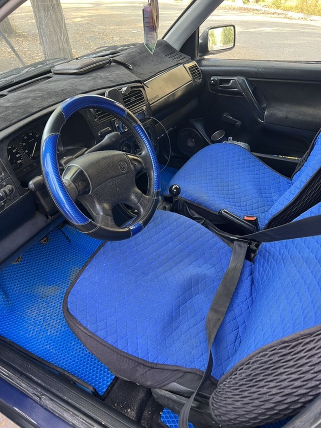 Volkswagen Golf: 1994 г., 1.6 л, Механика, Бензин, Хэтчбэк: фото 4