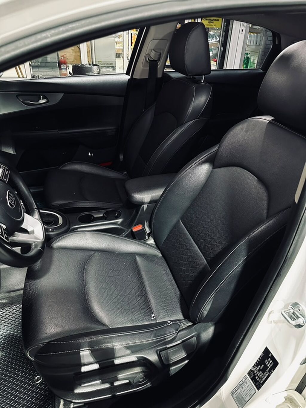 Kia K3: 2021 г., 1.6 л, Робот, Бензин, Седан: фото 7