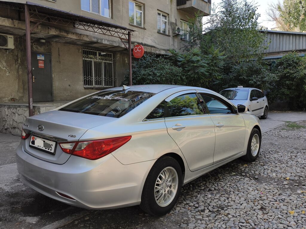 Hyundai Sonata: 2011 г., 2 л, Автомат, Газ, Седан: фото 6