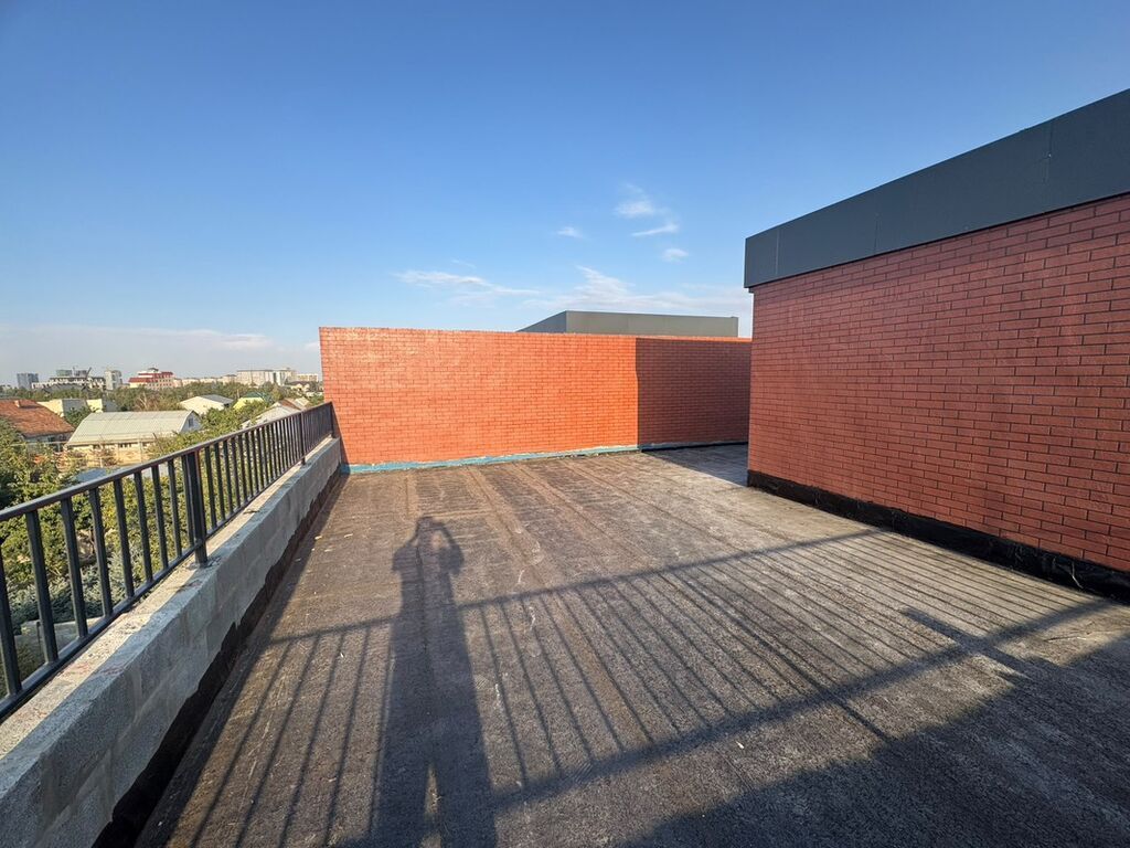 6 комнат и более, 250 м², 3 соток, Чон-Арык с. Газ, Электричество, Канализация: фото 4