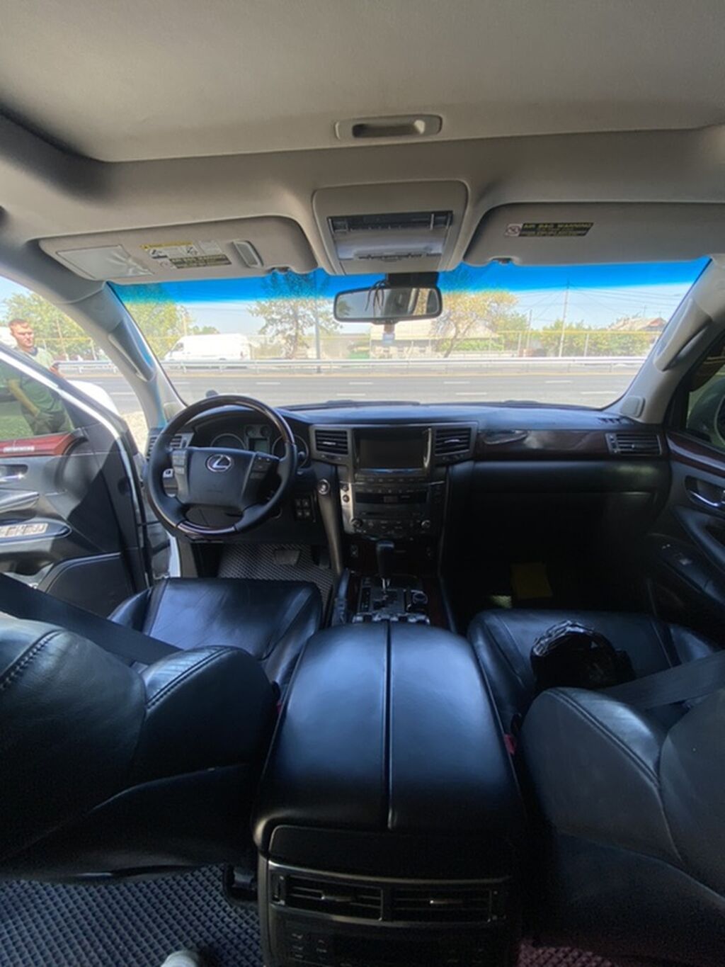 Lexus LX: 2011 г., 5.7 л, Автомат, Бензин, Внедорожник: фото 6