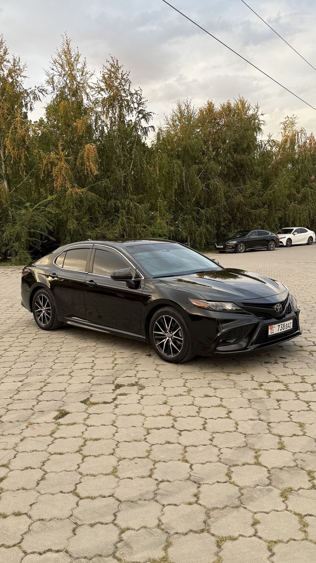 Toyota Camry: 2021 г., 2.5 л, Автомат, Бензин, Седан: фото 2