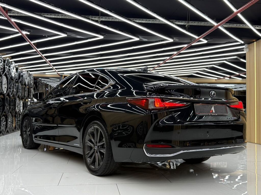 Lexus ES: 2021 г., 2.5 л, Автомат, Гибрид, Седан: фото 5