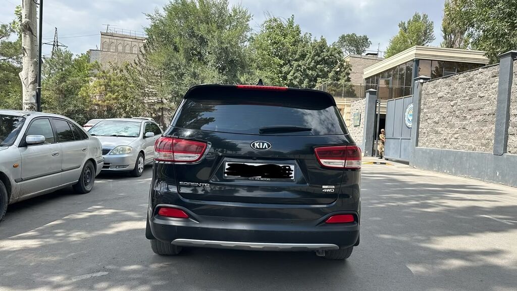 Kia Sorento: 2017 г., 2.2 л, Автомат, Дизель, Кроссовер: фото 3
