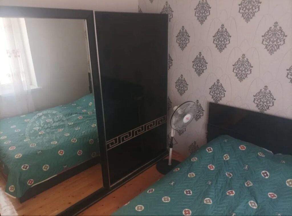 100 kv. m, 3 otaqlı, Kombi, Qaz, İşıq