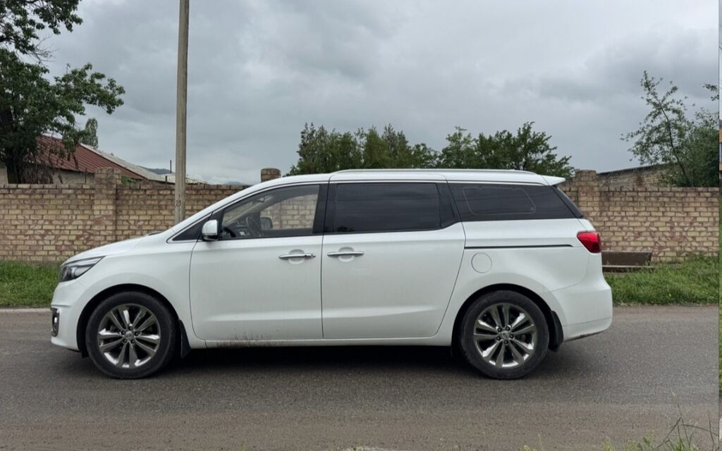 Сдаю Kia Carnival, Посуточно, Без водителя, | Водительские права, От 18 лет: фото 4